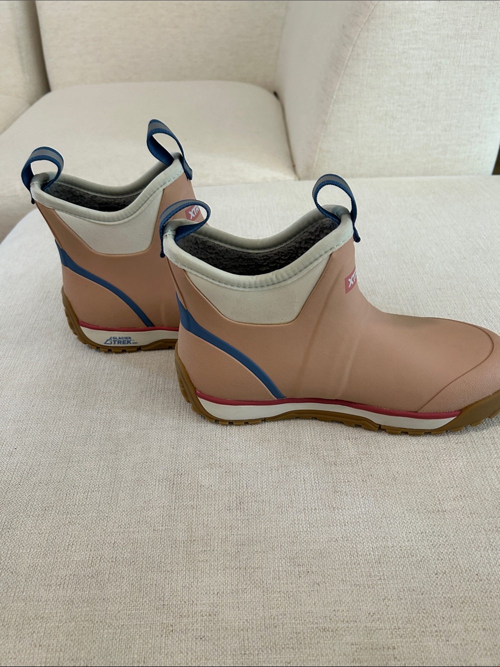 XTRATUF Ice Fleece Lined Waterproof Ankle Deck Boot, Rose, Size 8, NWOT Display - Picture 6 of 12